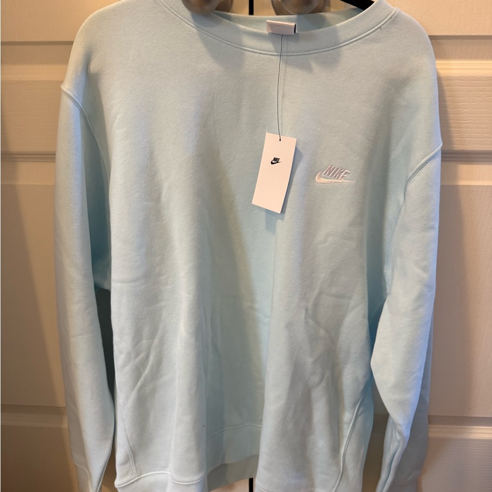 Nike Women’s Crewneck XXL Light Blue